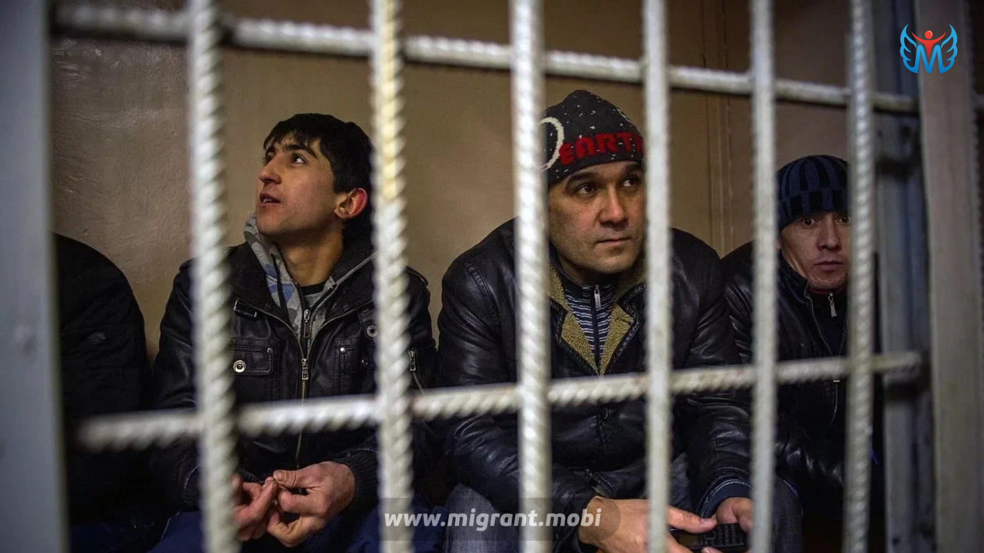 Таджики беспредел сегодня. Преступность мигрантов. Мигранты преступники. Этнические преступные группировки. Нерусский преступник.